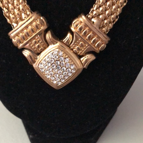 Fancy Gold Necklace - Picture 5 of 10